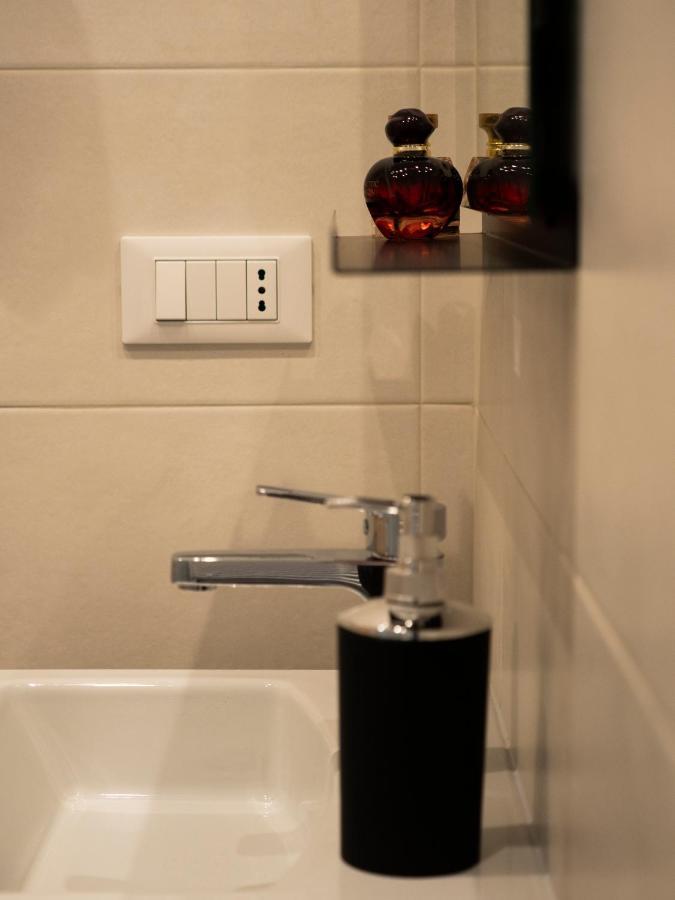 B&B Contessa Dei Venti Catania Bagian luar foto